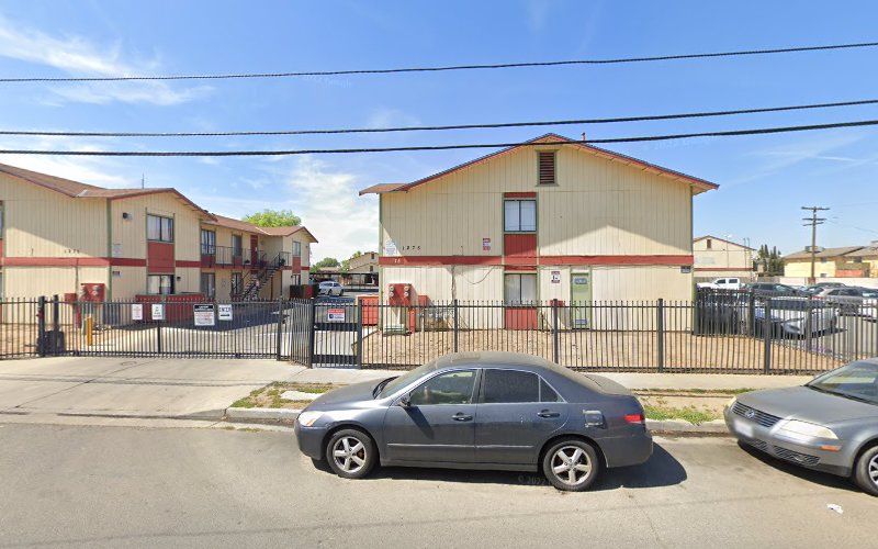 9th Street Apartments Outdoor Swimming Pool
