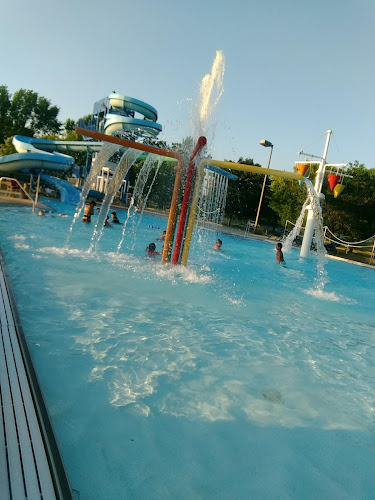 Albert Lea Aquatic Center
