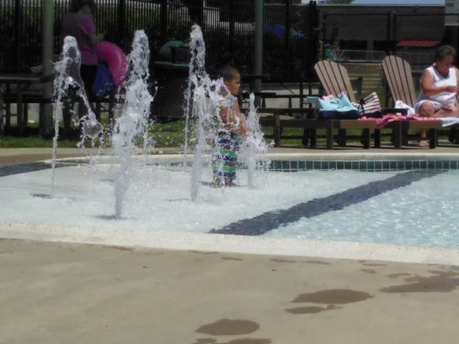 Bay Hundred Community Pool