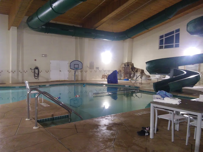 Bear Foot Bay Indoor Water Park