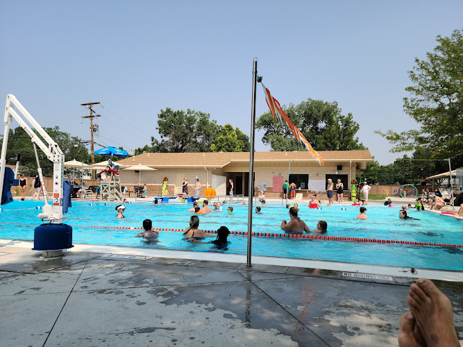 Ben Franklin Pool & Waterslide