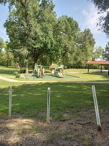 East Thomas Park Swimming Pool