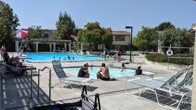 Fallbrook Woodbridge Village Pool