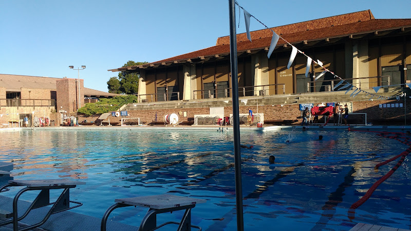 Foothill College Pool