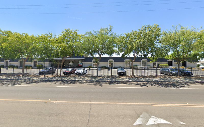 Fresno Mobile Estates Outdoor Swimming Pool