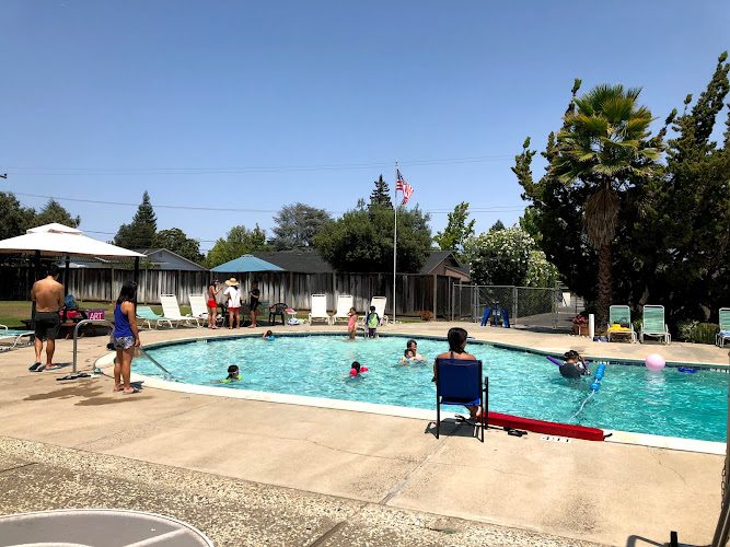 LAURELHURST POOL