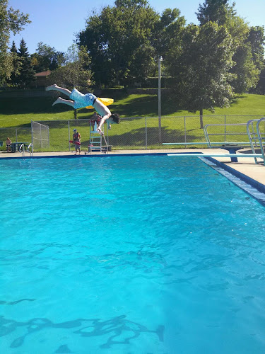 Lewis Pool