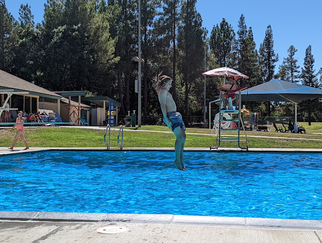 Manor Pool