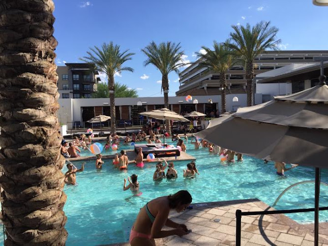Maya Dayclub