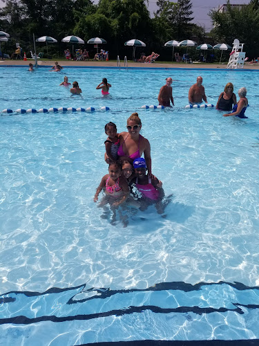 Maywood Pool