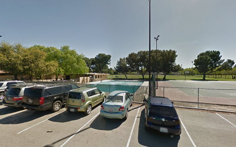 Mosqueda Outdoor Swimming Pool