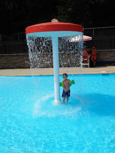 Oak Ridge Outdoor Pool