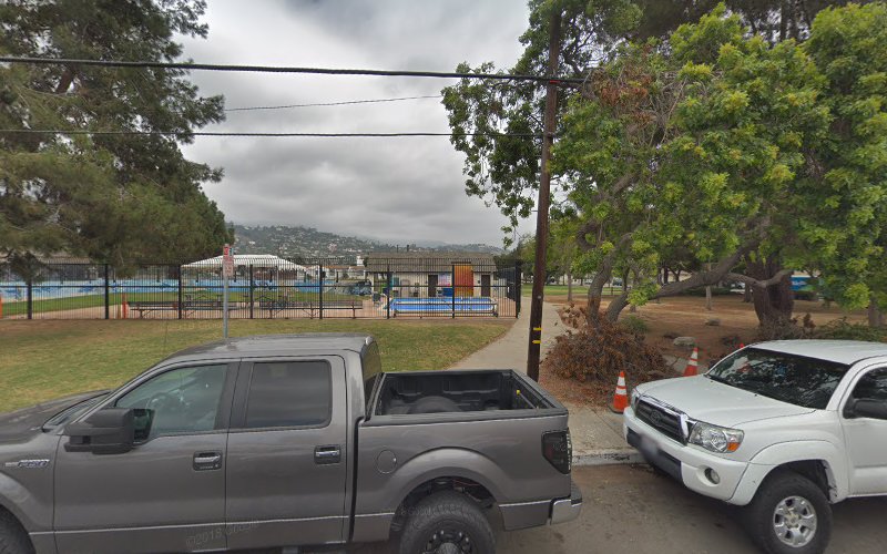 Ortega Park Pool  ‍♀️