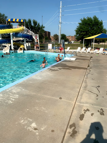 Paris Park Pool