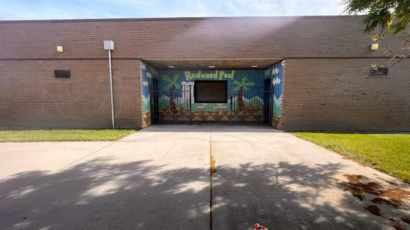 Redwood Recreation Swimming Pool