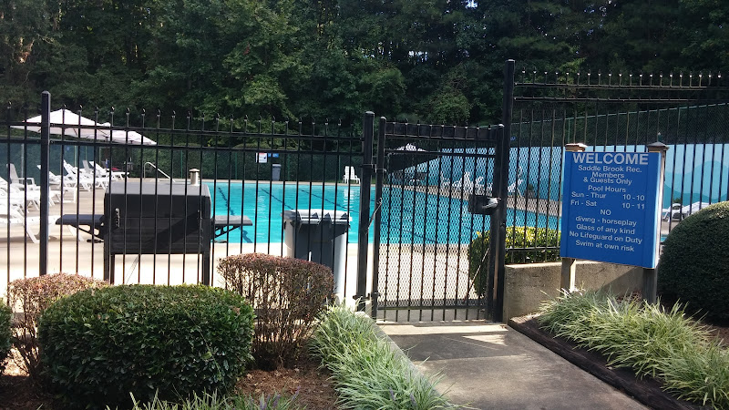 Saddlebrook Private Swimming Pool and Tennis Court