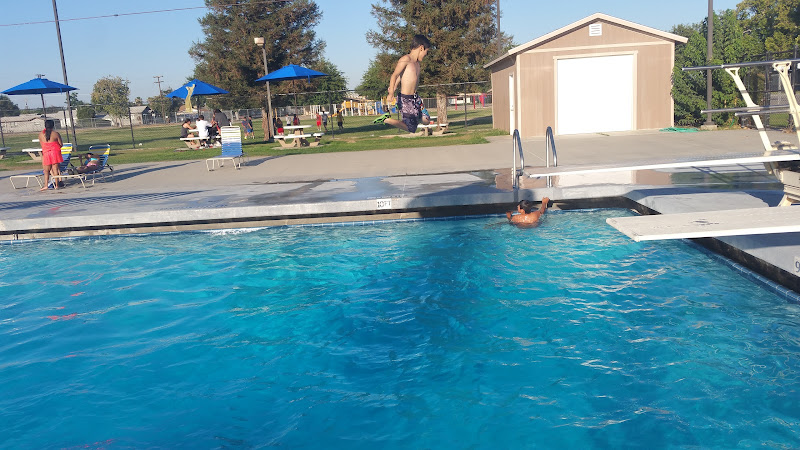 Shafter Aquatic Center