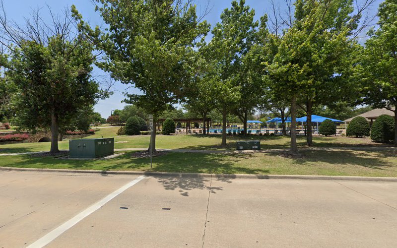Stonebridge Plaza and Aquatic Center