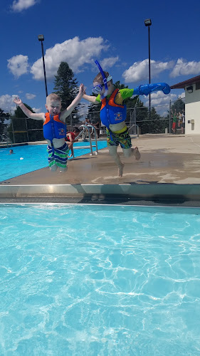 Stratford Swimming Pool