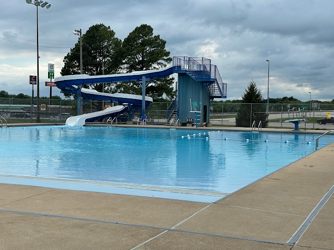 Sullivan Swimming Pool