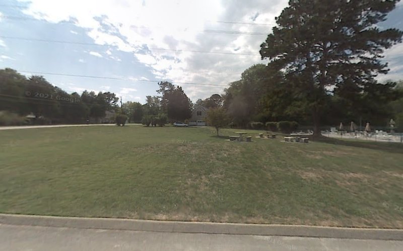 Village Green Monticello Pool