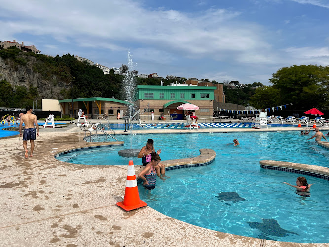 Weehawken pool
