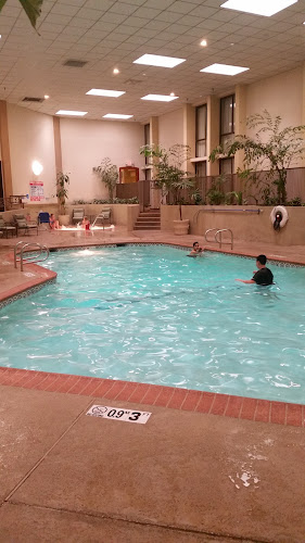 Wyndam Visalia indoor pool