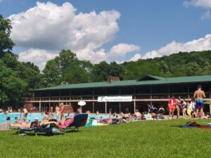 Coonskin Park Pool