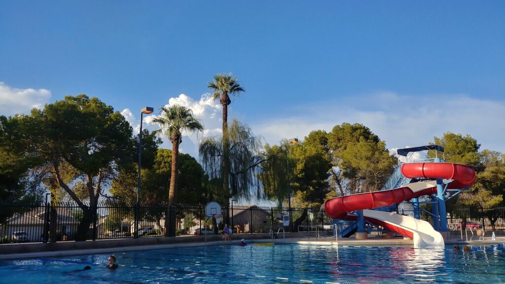 El Prado Pool