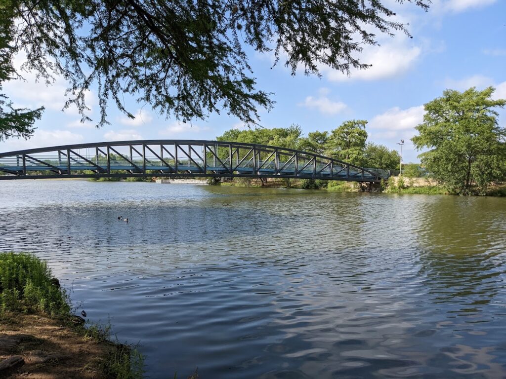 Elmendorf Lake Park