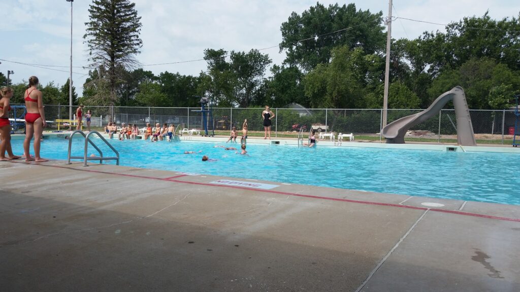 Lennox Pool
