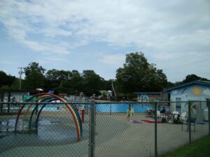 Living Memorial Park Swimming Pool